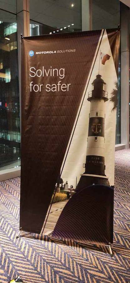 Banner vertical Motorola Solutions