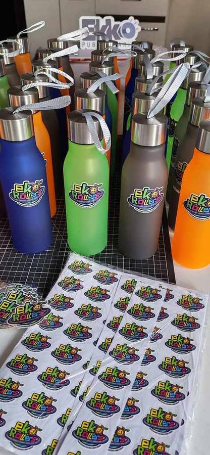 Botellas personalizadas Eko Rollers con stickers