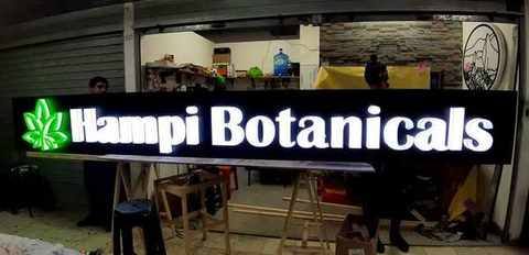 Letrero luminoso LED Hampi Botanicals